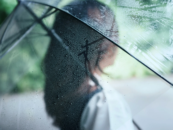 それ、サボりじゃなくて“梅雨ダル”かも。忙しい女性のためのセルフケア習慣